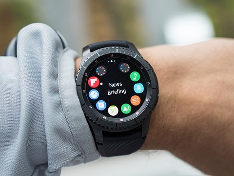 Đồng hồ Samsung Gear S3 Frontier có thiết kế năng động, nam tính