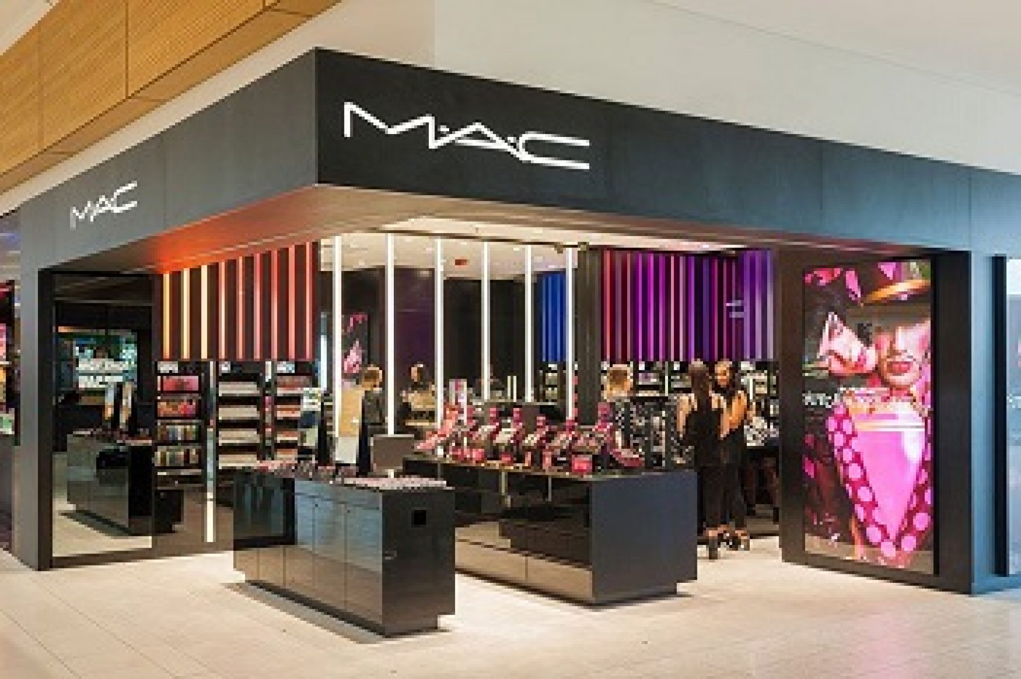 Makeupstore интернет магазин. NYX косметика Вегас. Мак косметика. Сеть магазинов Mac. Магазин Mac косметика на Вернадского 6.