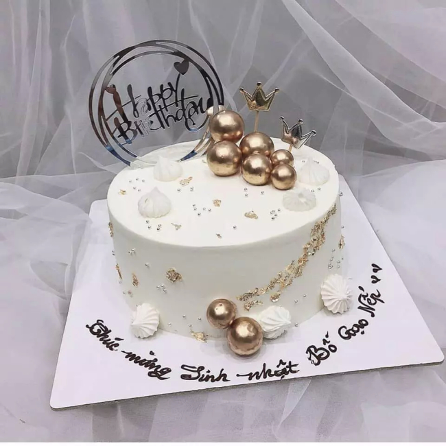Bánh kem sinh nhật trang trí phụ kiện đơn giản sang trọng tặng vợ | Bánh  Kem Ngộ Nghĩnh